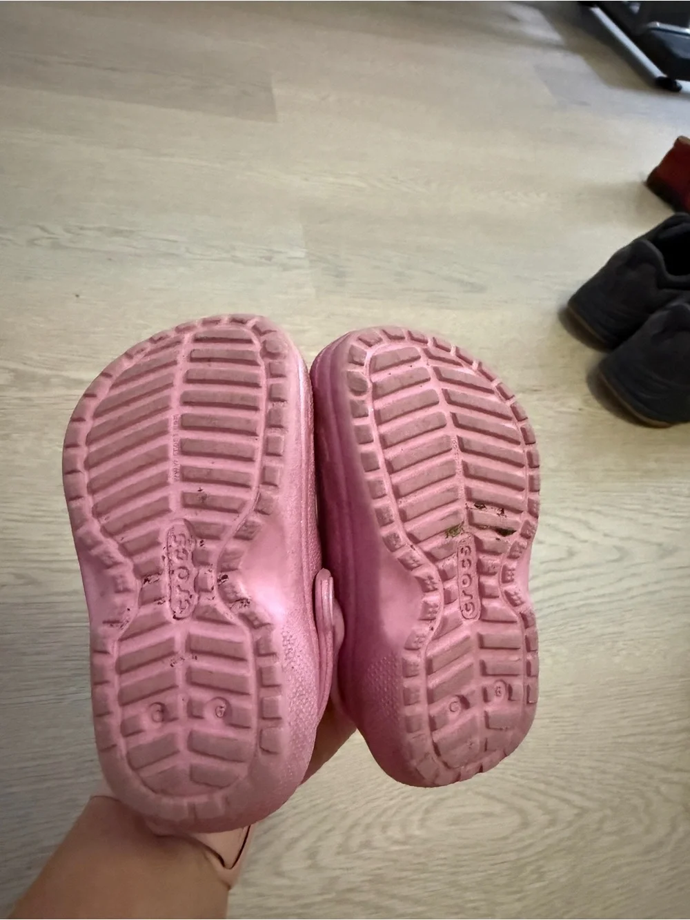 CROCS Kids Pink Fuzzy-Lined Clog Sandals